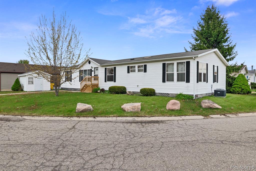 9740 Hathaway Drive - Photo 2
