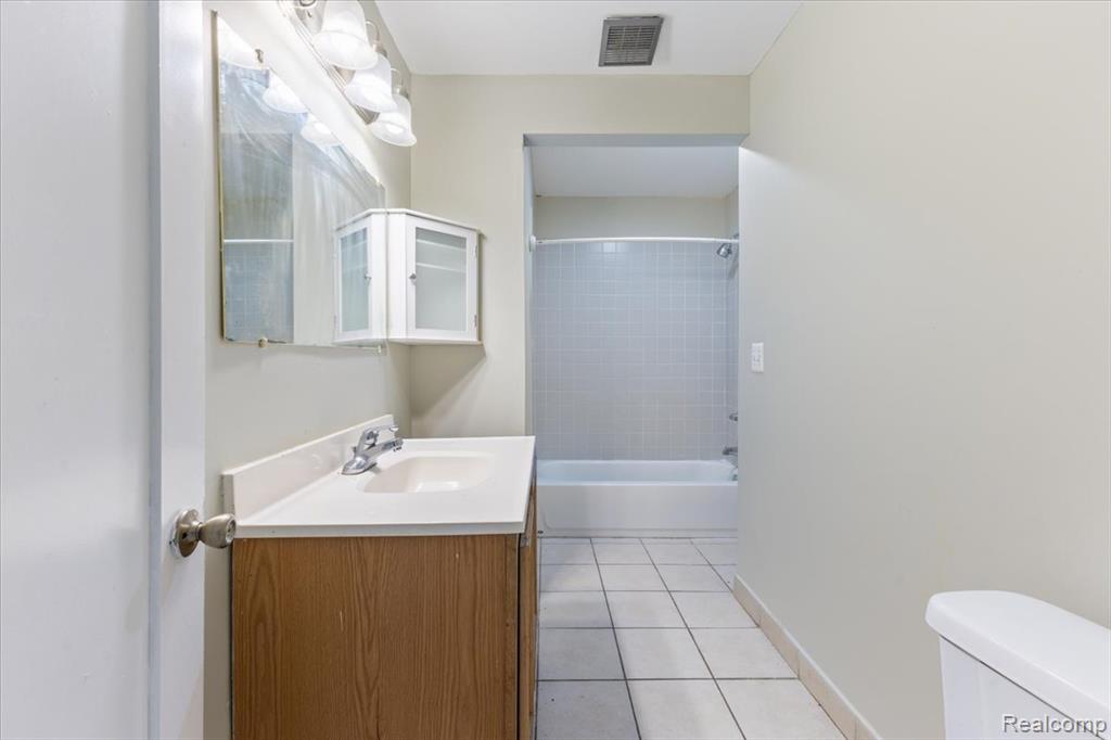 6808 Fisher Avenue, Warren, MI 48091 — Photo 18