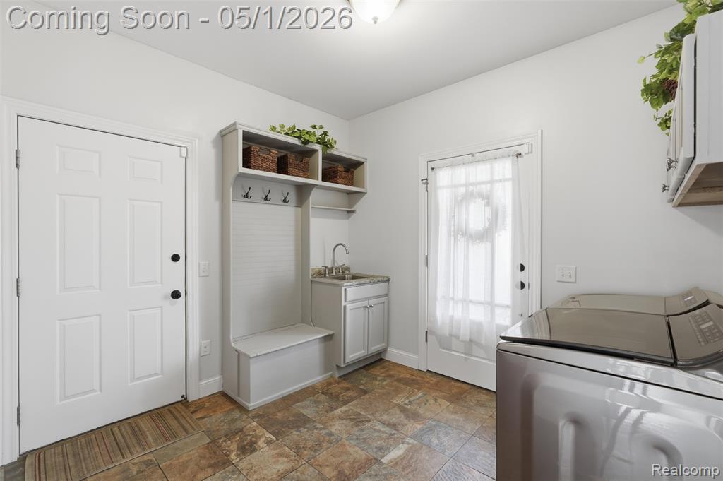 9028 Green Hickory Lane, Fenton, MI 48430 — Photo 24