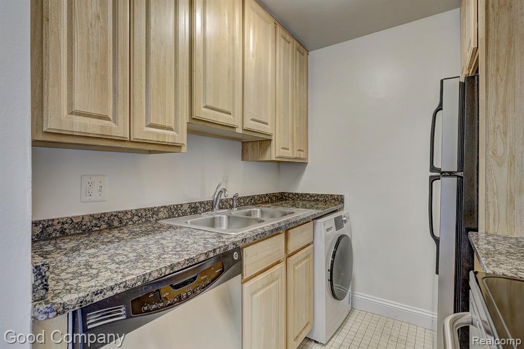 15 E Kirby Street, 601, Detroit, MI 48202 — Photo 12