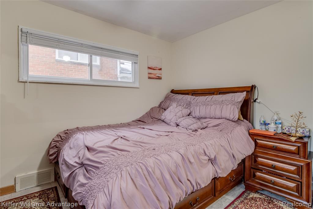 7308 Orchard Avenue, Dearborn, MI 48126 — Photo 9