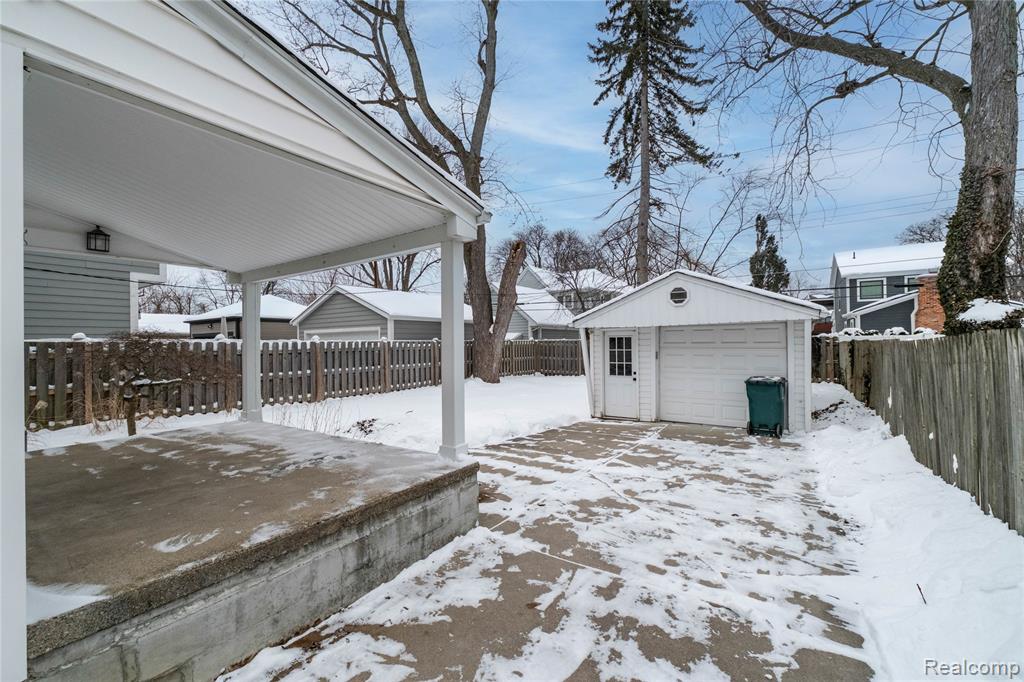 537 BIRD Avenue, Birmingham, MI 48009 — Photo 23