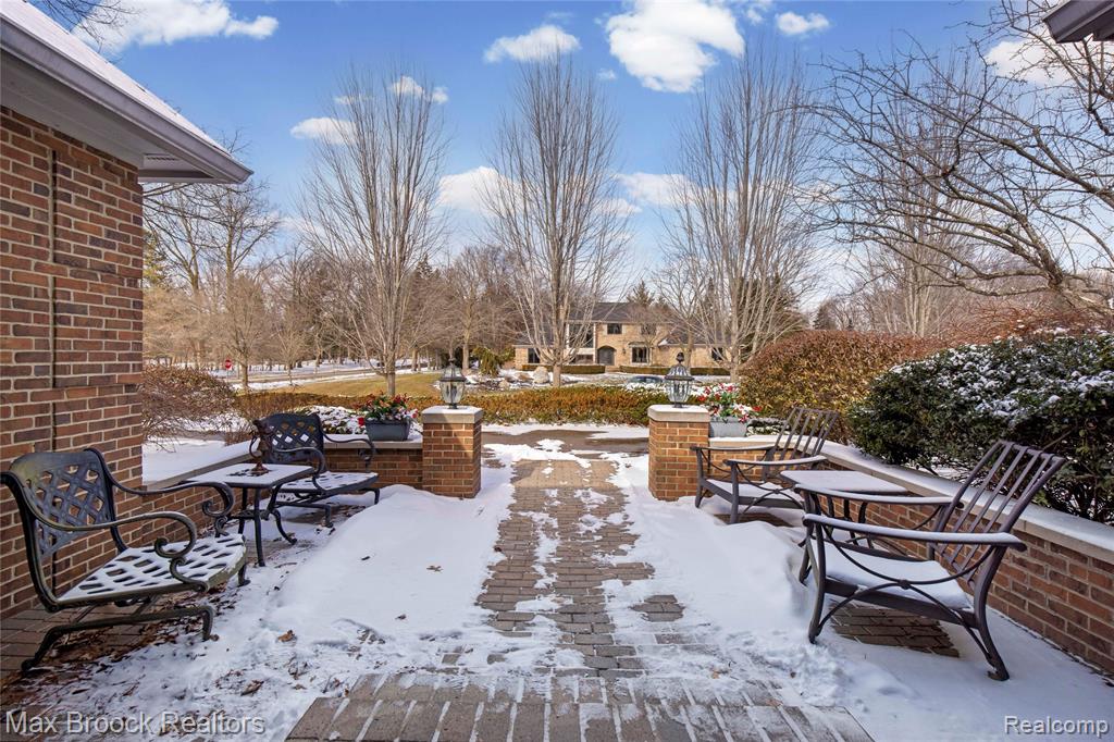 5867 BRAVO COURT, Orchard Lake Village, MI 48324 — Photo 90
