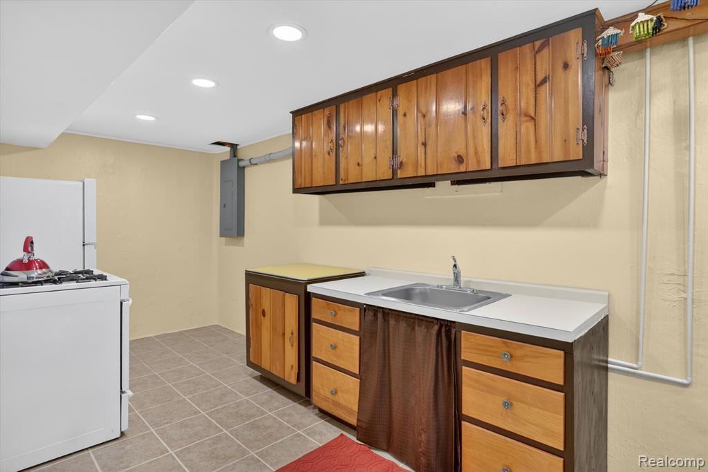 4949 Algonquin Way, Okemos, MI 48864 — Photo 32
