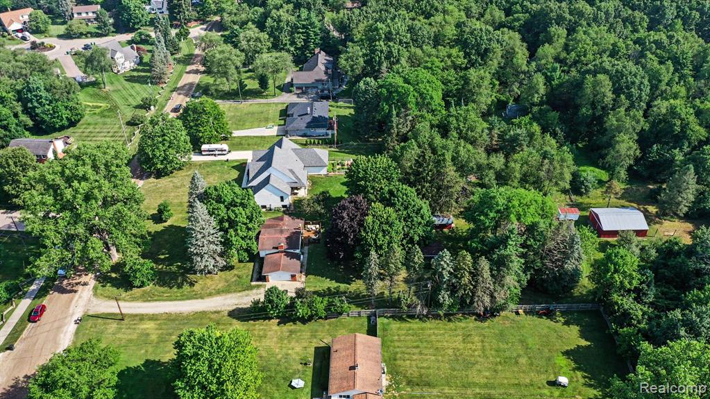 7370 Perry Lake Road, Clarkston, MI 48348 — Photo 28