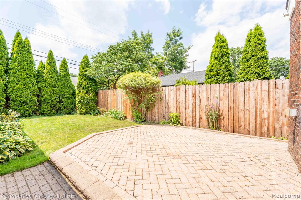 708 S Minerva Avenue, Royal Oak, MI 48067 — Photo 62