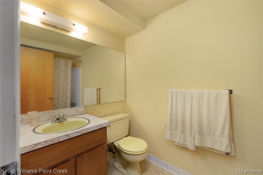4464 Foxwood Drive, Milford, MI 48380 — Photo 31