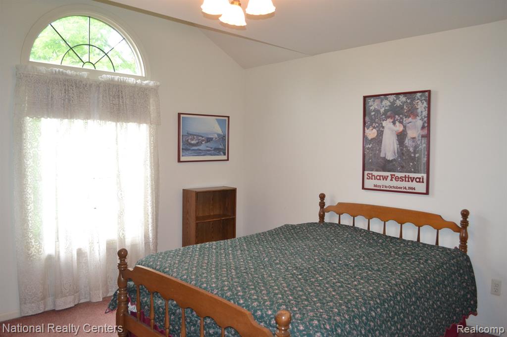 1052 PINEWOOD Court, Brighton, MI 48116 — Photo 16