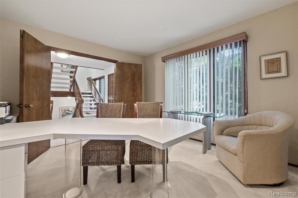 5863 Seville Circle, Orchard Lake Village, MI 48324 — Photo 44