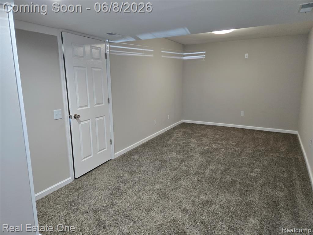 661 Harry Paul Drive, Lake Orion, MI 48362 — Photo 15