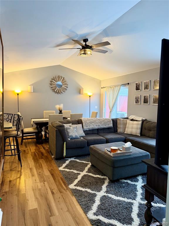 8645 Country Club Drive, Pinckney, MI 48169 — Photo 12