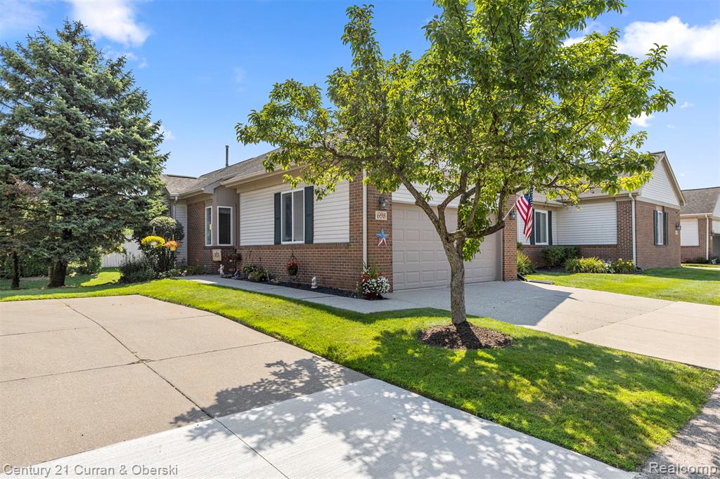 698 Ravencrest Lane, Westland, MI — Photo 3