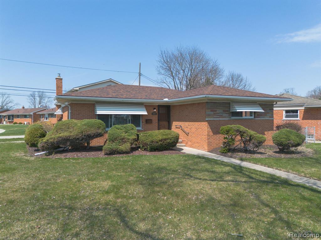 30705 Longfellow Avenue, Madison Heights, MI 48071 — Photo 44
