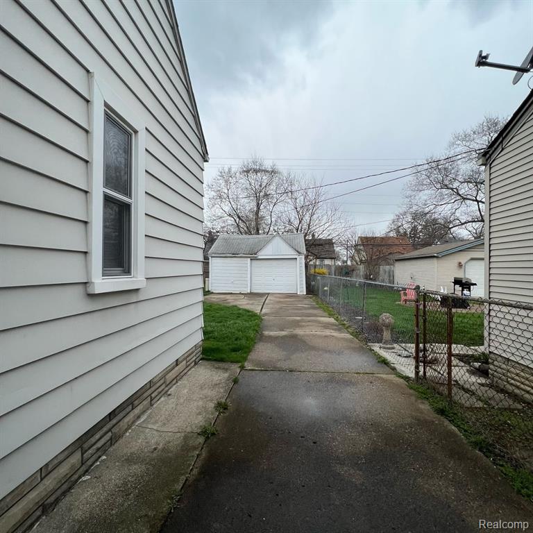 6592 ROBINSON Avenue, Allen Park, MI 48101 — Photo 19