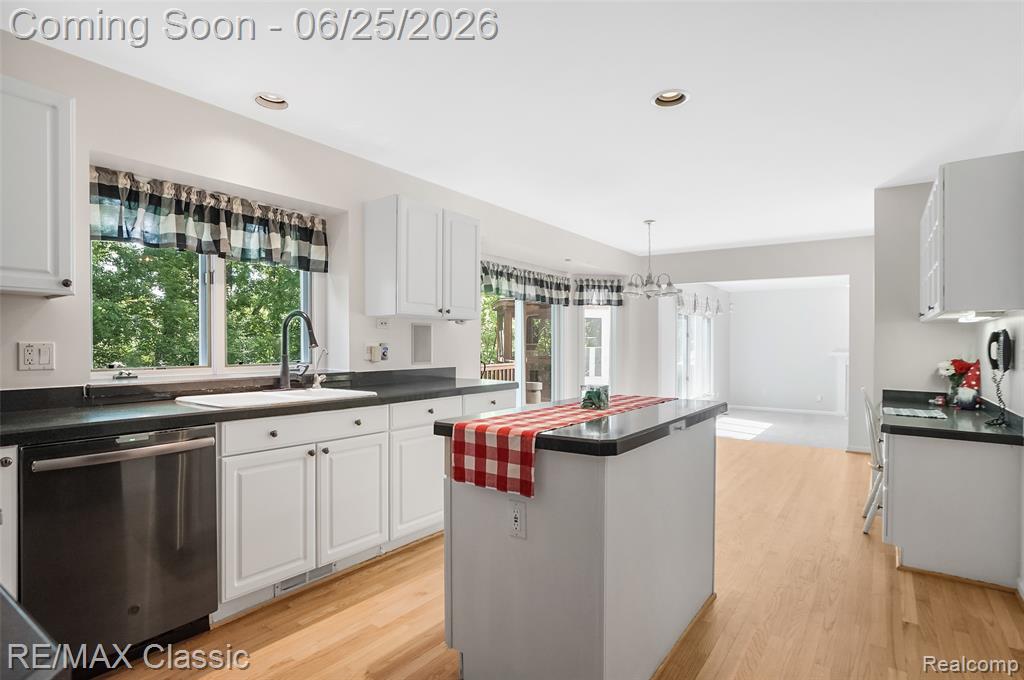 7439 Millwood, West Bloomfield, MI — Photo 14
