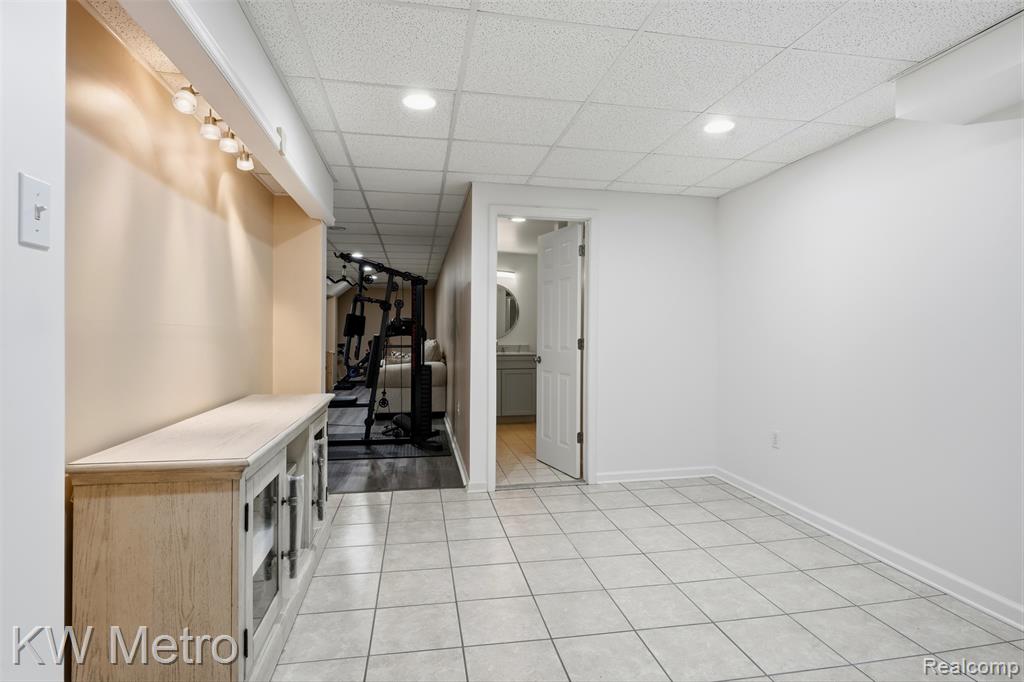 887 Grovecrest, Rochester Hills, MI 48307 — Photo 34