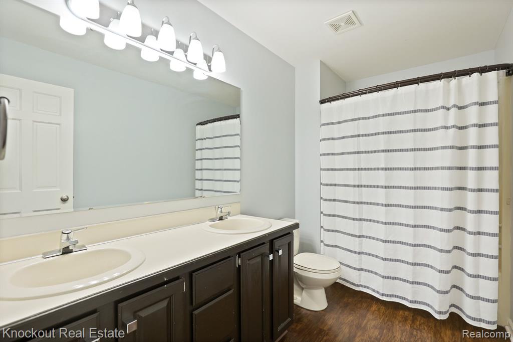640 Timberwood Lane, Saginaw, MI 48609 — Photo 44