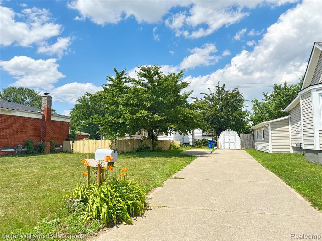 8105 CHAPP Avenue, Warren, MI 48089 — Photo 4