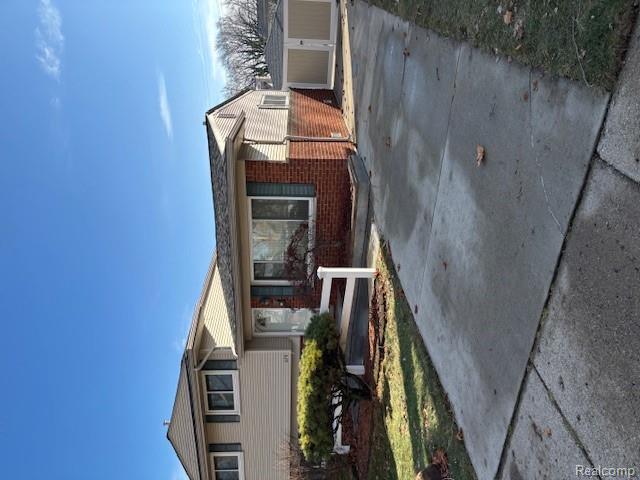 674 Langley Boulevard, Commerce Twp, MI — Photo 2