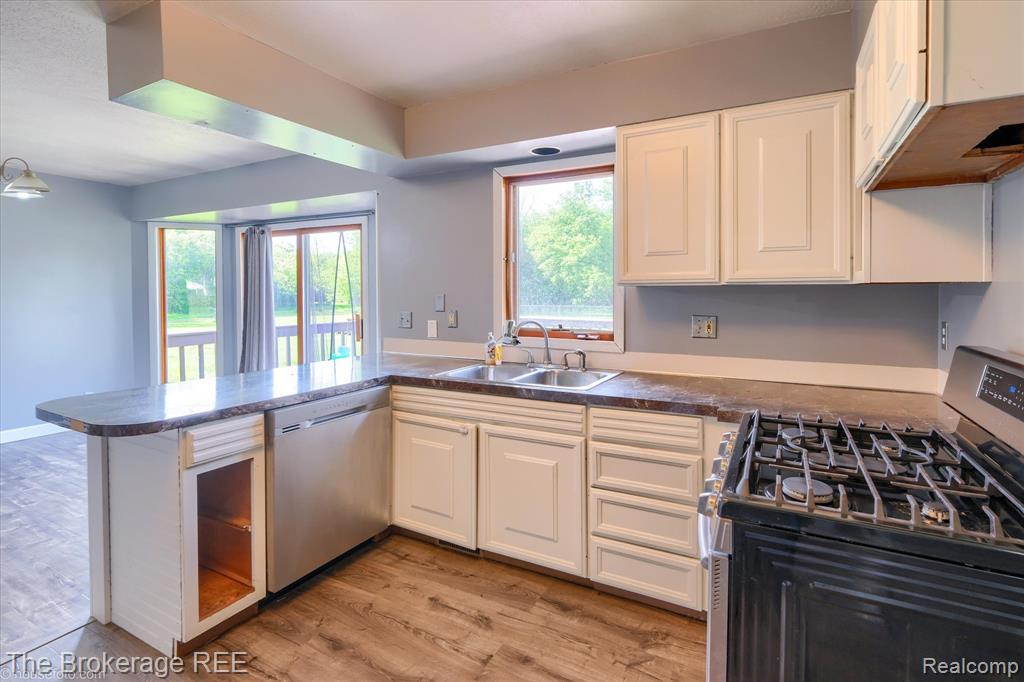 5495 E Coldwater Road, Flint, MI 48506 — Photo 21