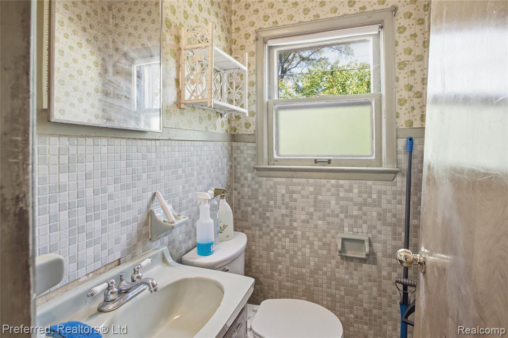860 Palmer Street, Plymouth, MI 48170 — Photo 12