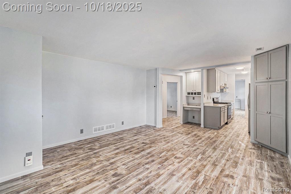 15283 Longfellow Drive, Byron, MI 48418 — Photo 8