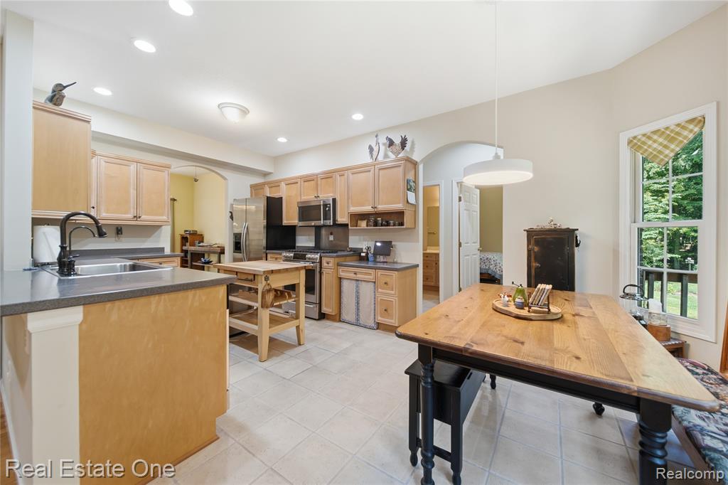 8450 Merrill Road, Whitmore Lake, MI 48189 — Photo 10