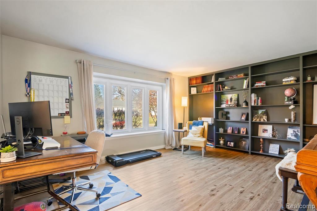 42085 Banbury Road, Northville, MI 48168 — Photo 26