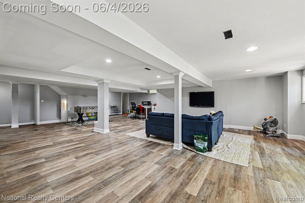 6515 Tamarack Drive, Troy, MI 48098 — Photo 17