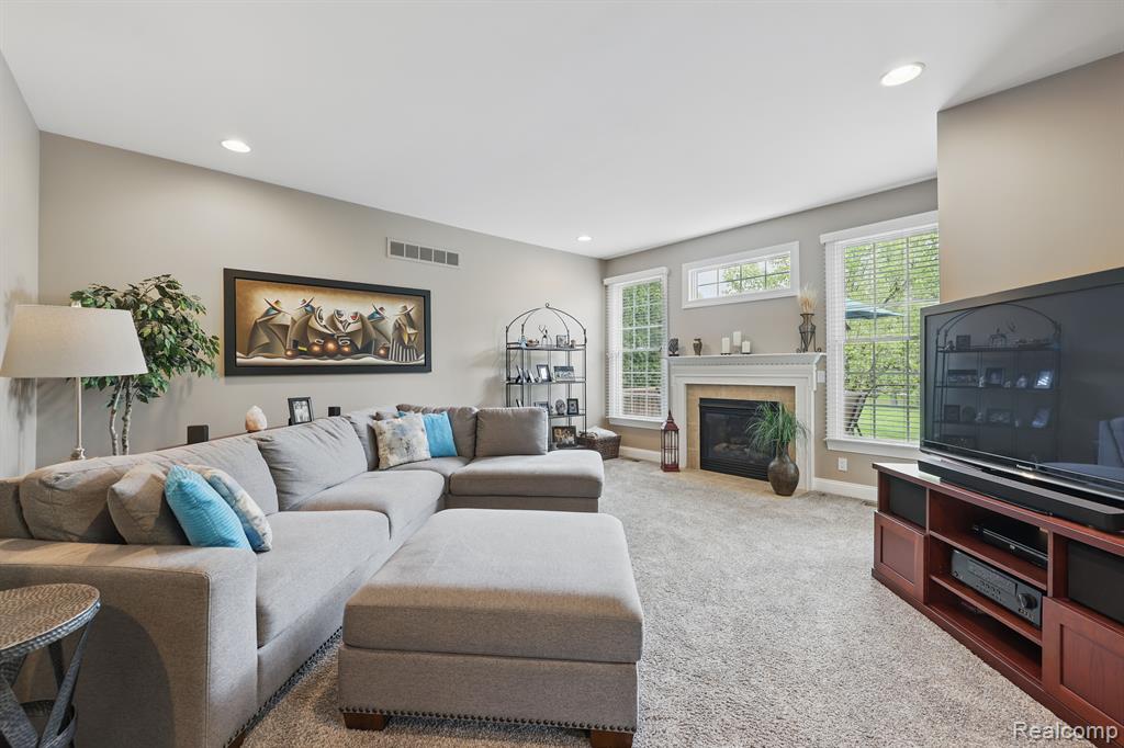44586 BROADMOOR Circle N, Northville, MI 48168 — Photo 14
