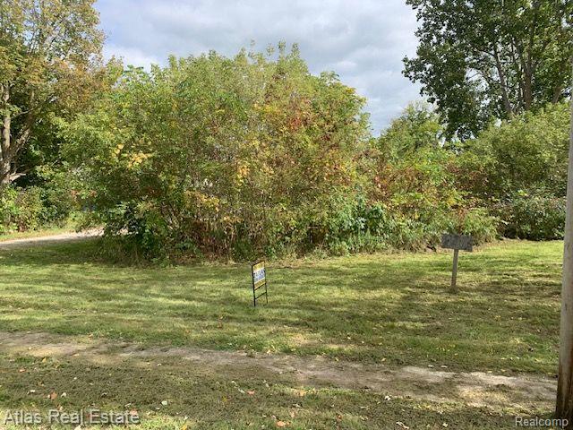 8023 SENECA Street, Goodrich Vlg, MI — Photo 2