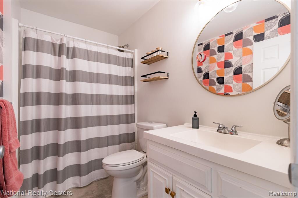 3973 Oak Knoll Road, Waterford, MI 48328 — Photo 19
