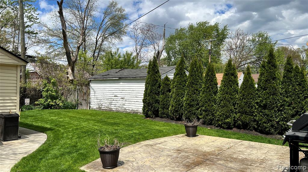 10185 Beaconsfield Street, Detroit, MI 48224 — Photo 4