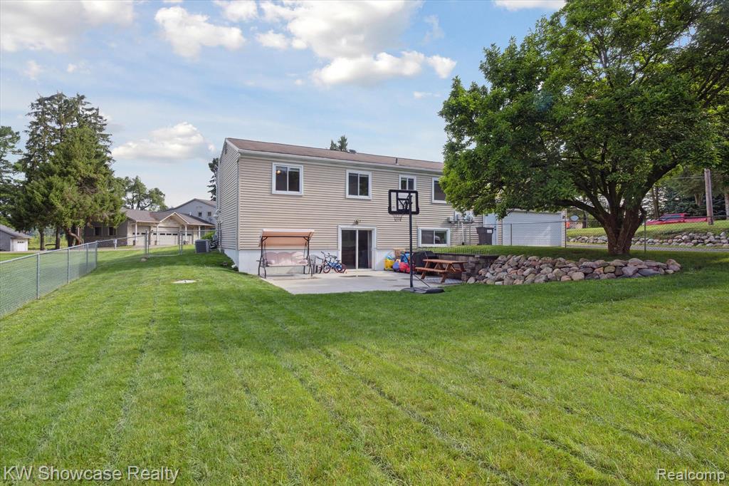 9296 Hilton Road, Brighton, MI 48114 — Photo 34