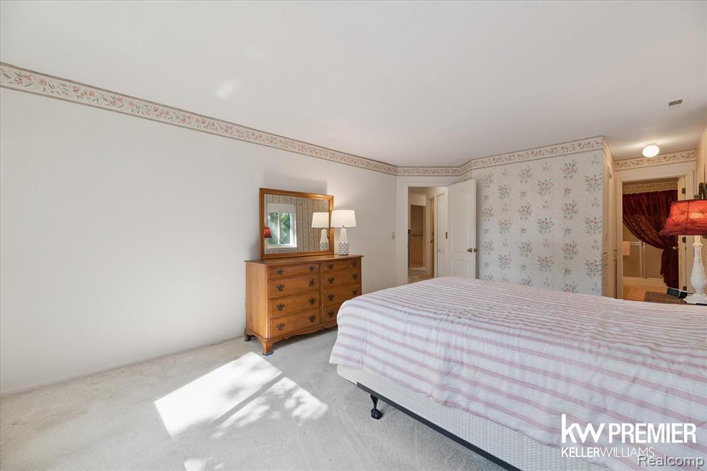 4862 Ashley Lane, Waterford, MI 48329 — Photo 13