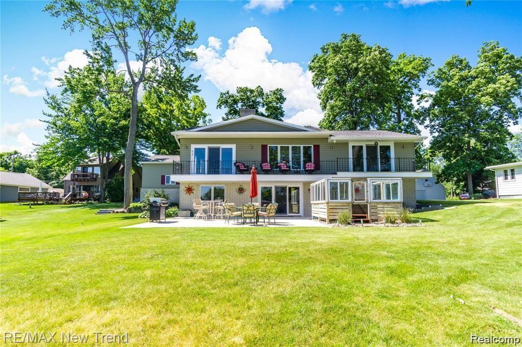 6768 HATCHERY Road, Waterford, MI 48327 — Photo 2