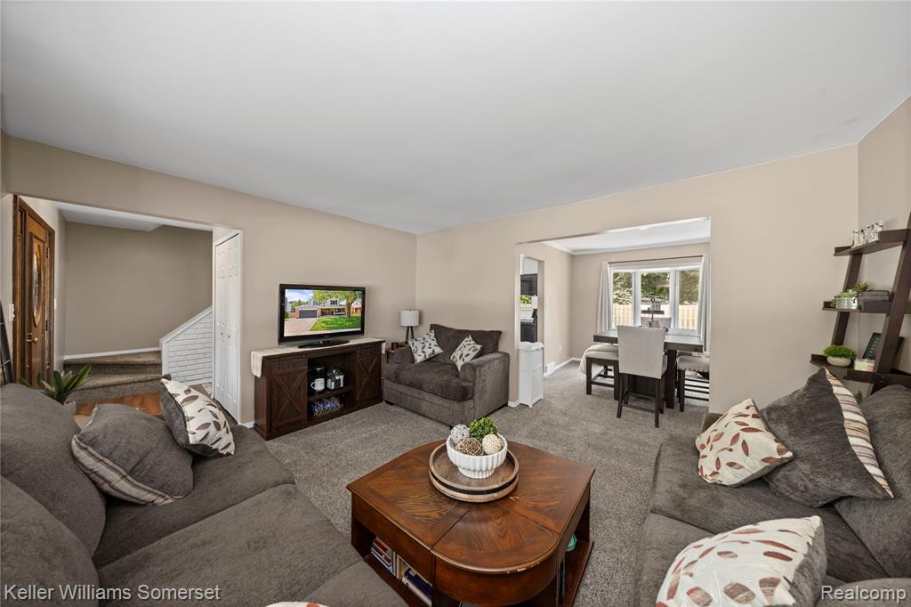 5795 LIMESTONE Drive, Troy, MI 48085 — Photo 13