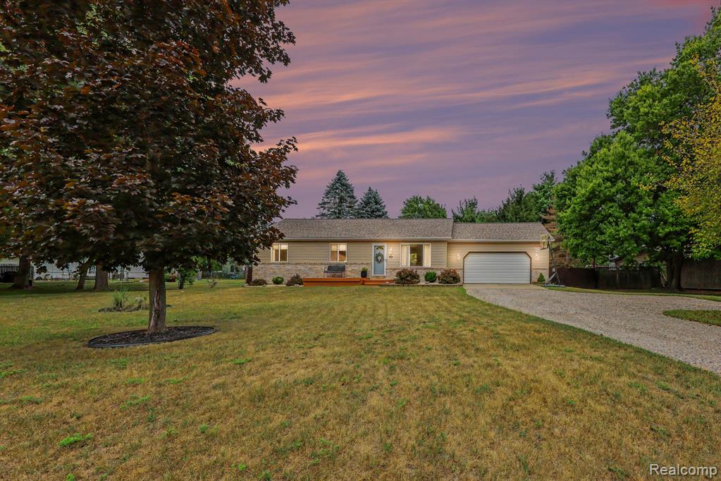 1464 Trackwood Drive, Lapeer, MI 48446