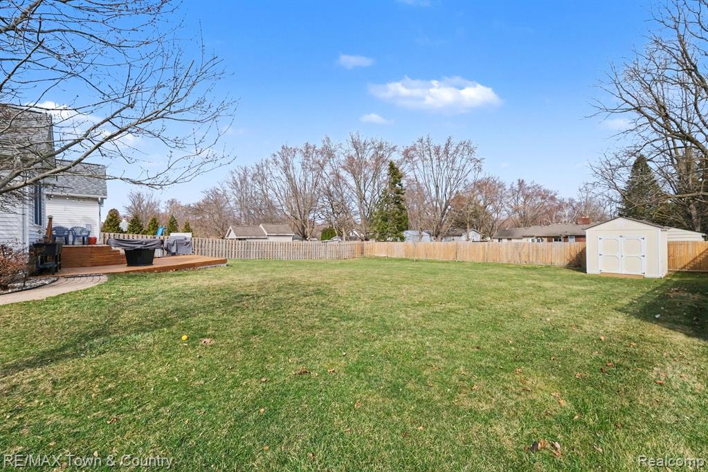 223 Primrose Lane, Flushing, MI 48433 — Photo 36