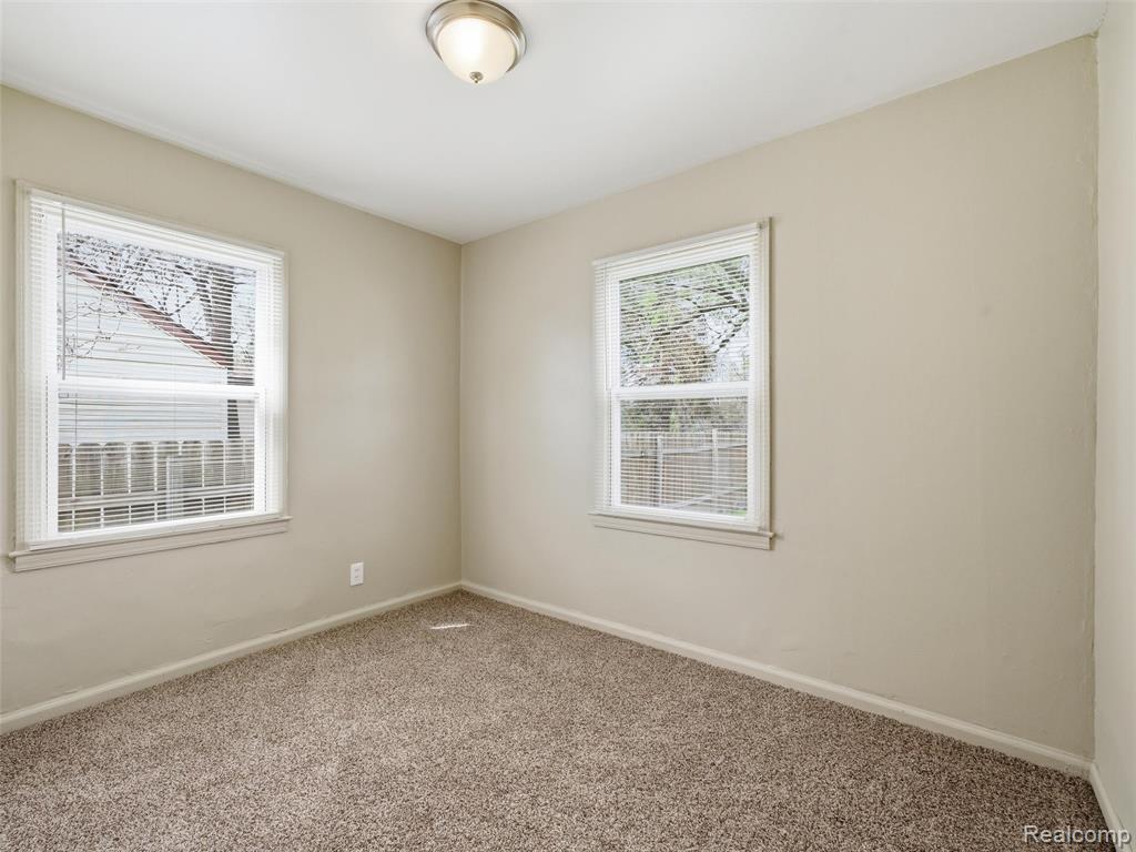 196 Luther Avenue, Pontiac, MI 48341 — Photo 8