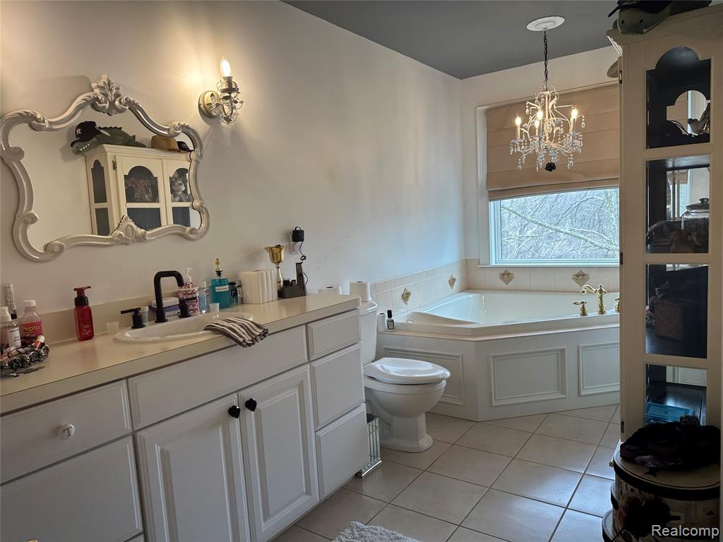 962 Hidden Valley Drive, Lake Orion, MI 48362 — Photo 16