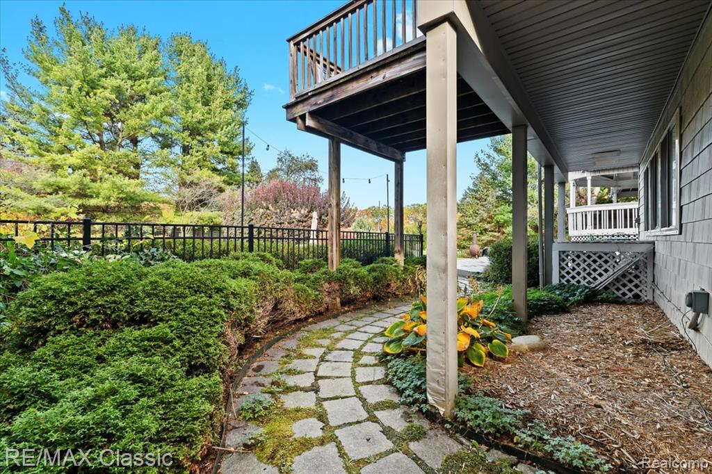 2345 E Commerce Road, Milford, MI 48381 — Photo 50
