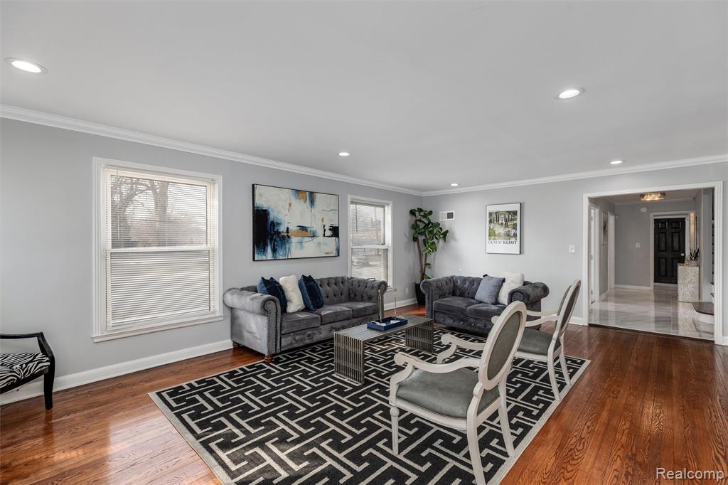 17200 Pontchartrain Boulevard, Highland Park, MI 48203 — Photo 5