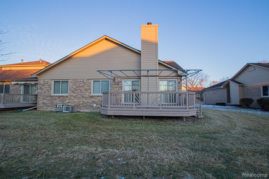 48801 Windmill Circle E, Macomb, MI 48044 — Photo 4