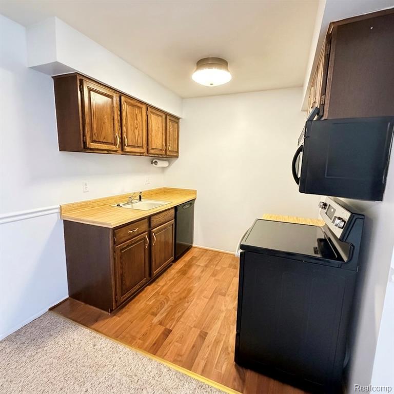 17116 Kingsbrooke Drive, Clinton Twp, MI 48038 — Photo 7