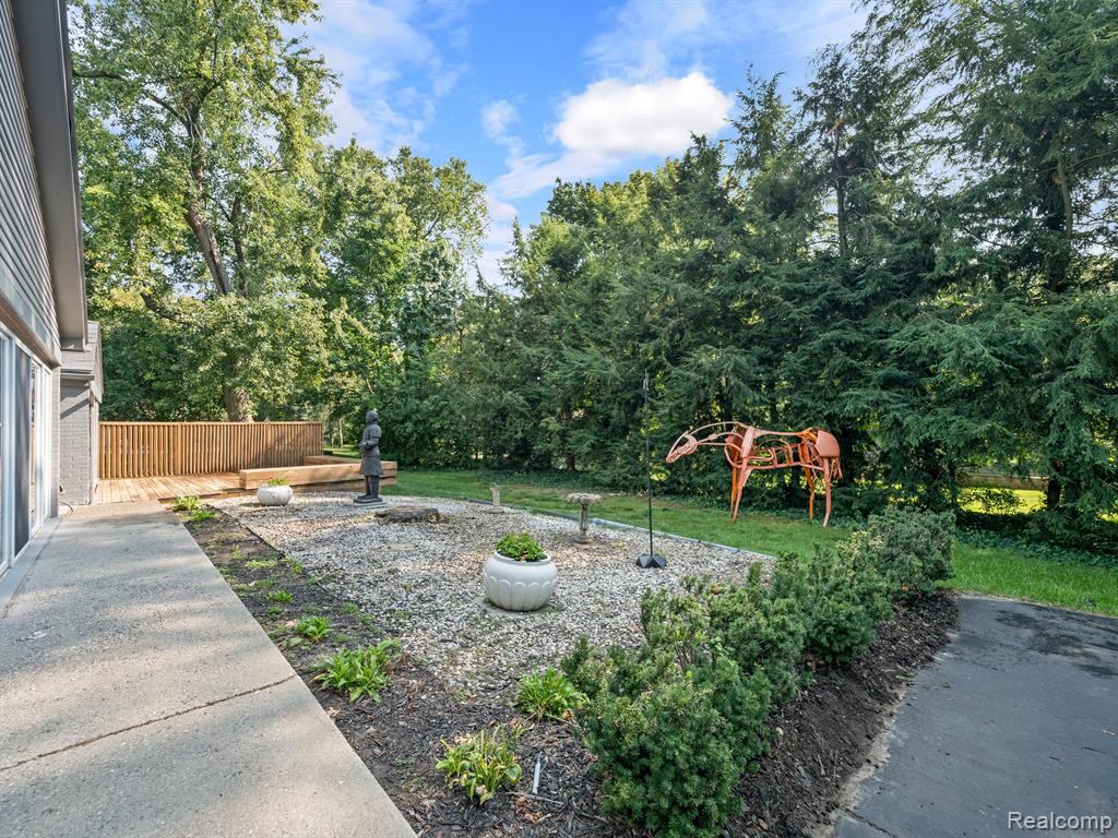 6383 WING LAKE Road, Bloomfield Hills, MI 48301 — Photo 30