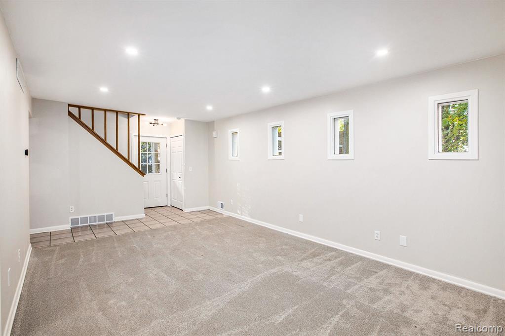 404 N Sybald Street, Westland, MI — Photo 9