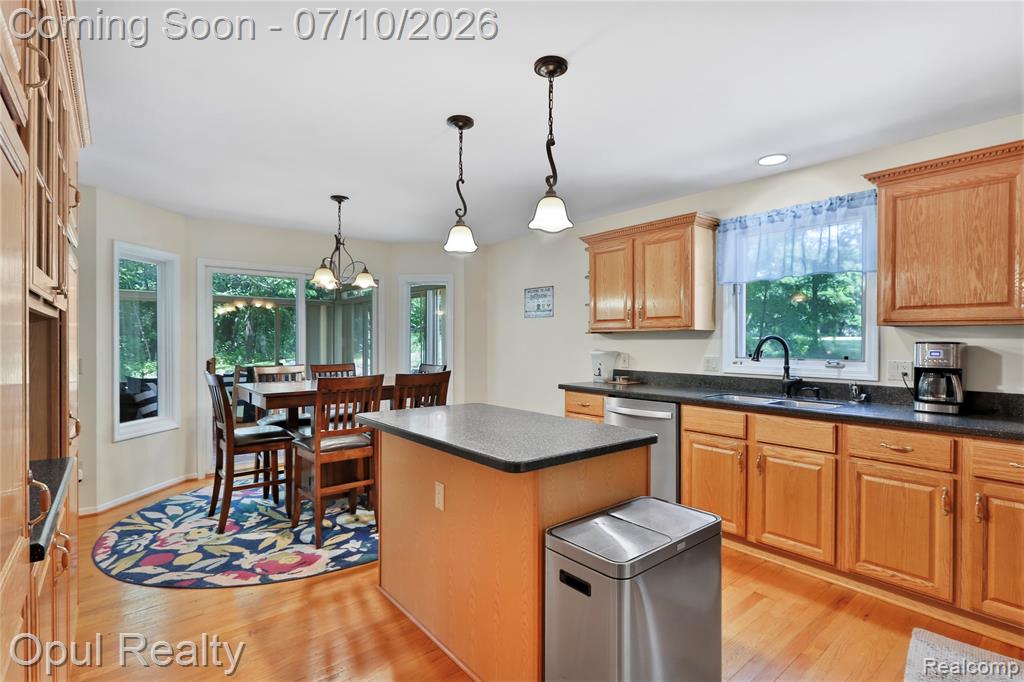 7725 Partridge Hill Drive, Brighton, MI 48116 — Photo 16