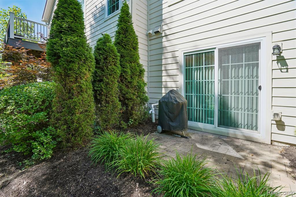 42832 Cardinal Way, Novi, MI — Photo 43