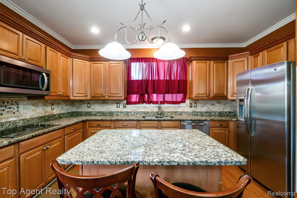 48869 Woodson Way, Canton, MI 48187 — Photo 4